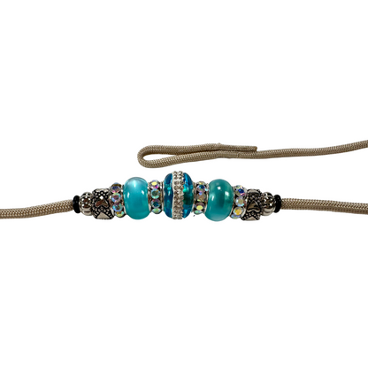 Sýningataumur með lykkju og perlum