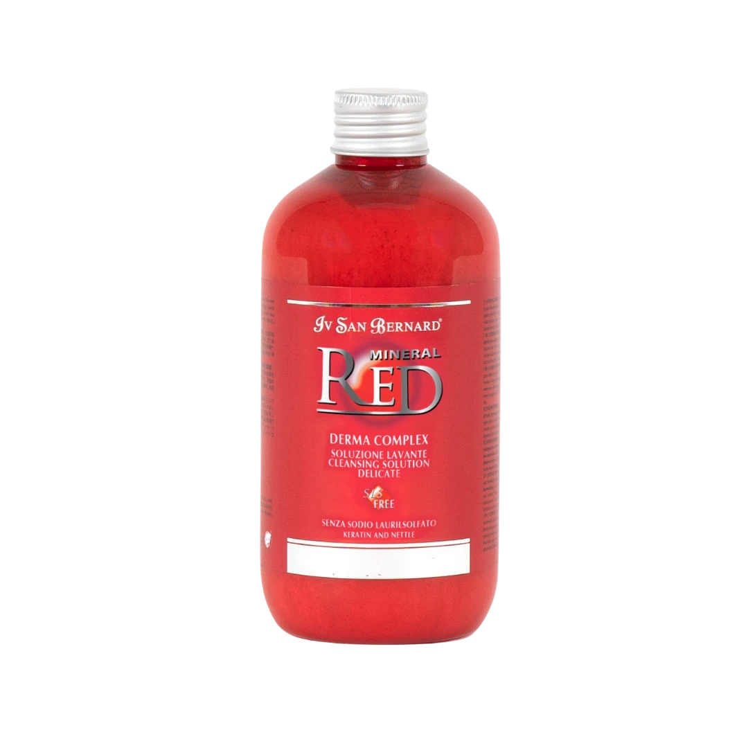 Hundaprýði Iv San Bernard Mineral Red Derma Complex SLS-free cleansing shampoo bottle for pets