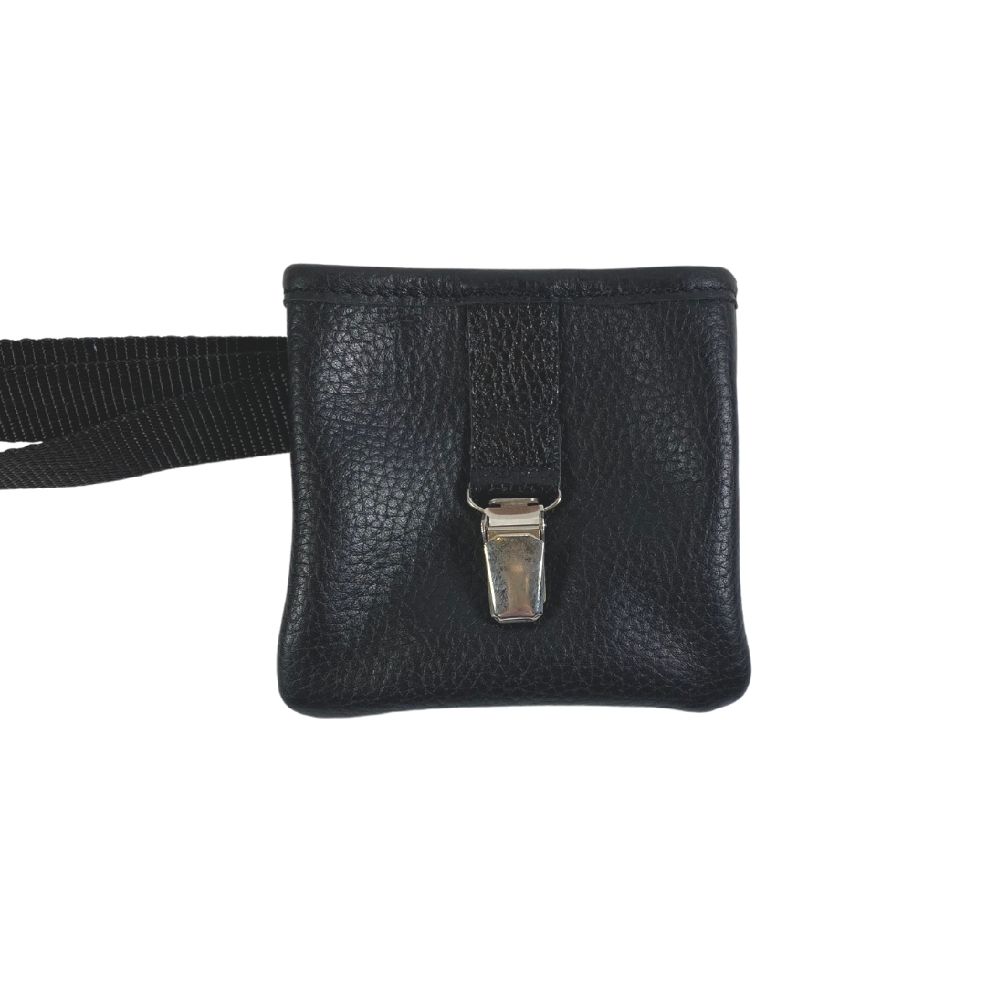 Nammibudda úr leðri - smella